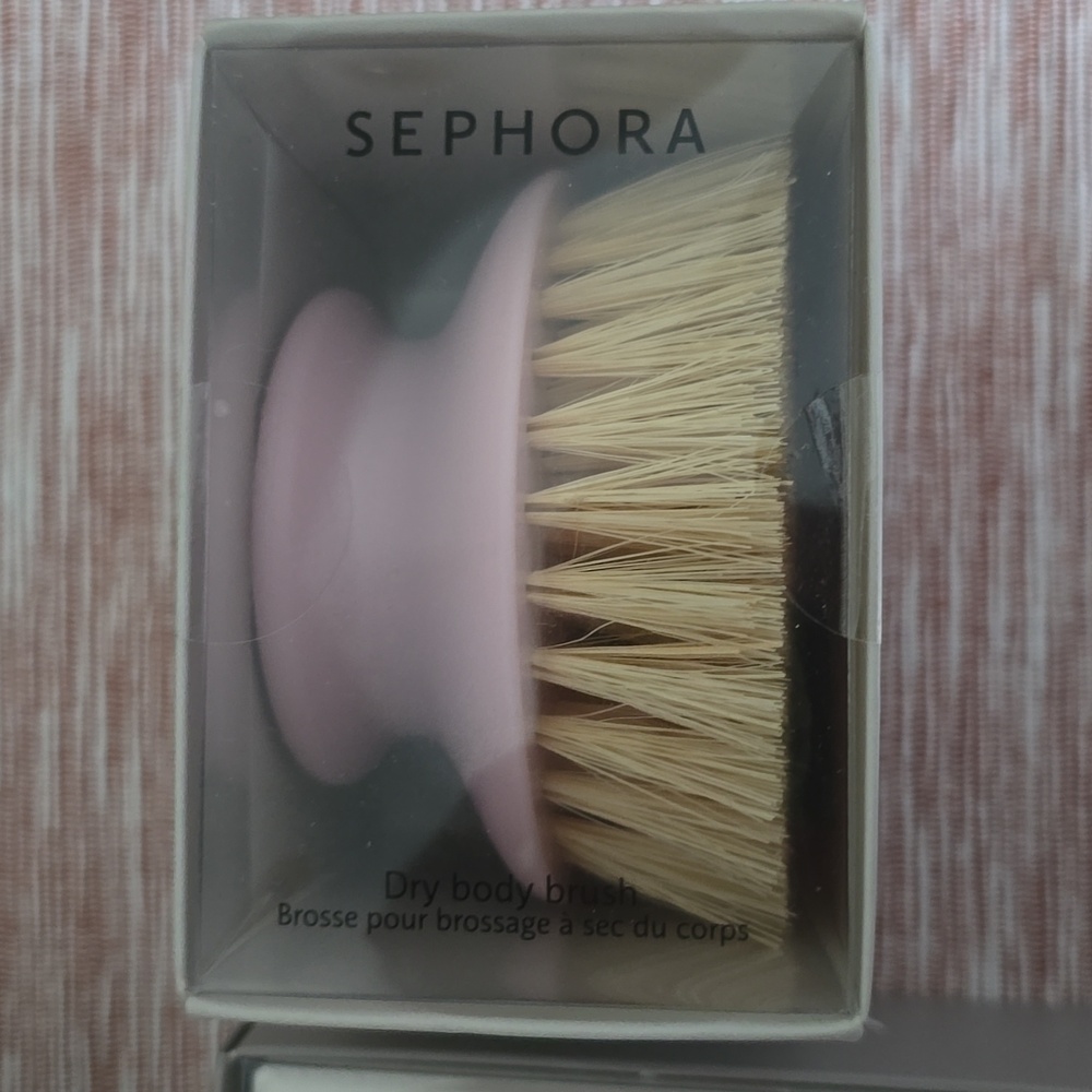 SEPHORA BUNDLE: BODY BRUSH, SCALP MASSAGER AND MAKEUP SPONGE - Picture 4 of 8